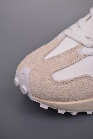 New Balance 327 view 6