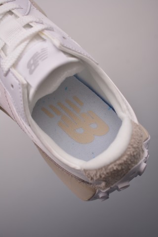 New Balance 327 view 9