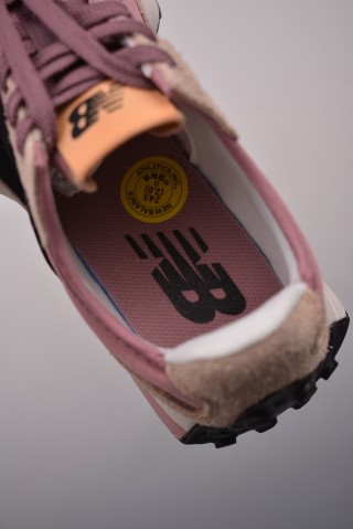 New Balance 327 view 9