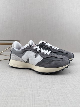 New Balance 327 view 3