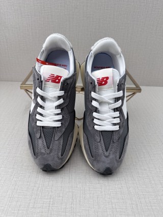 New Balance 327 view 9