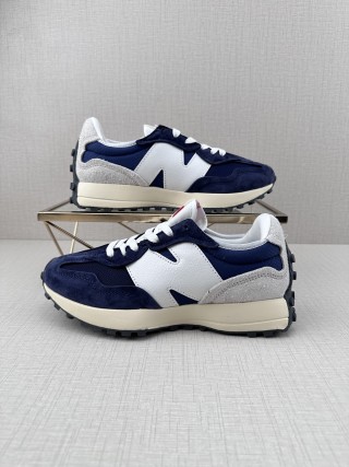 New Balance 327 view 4