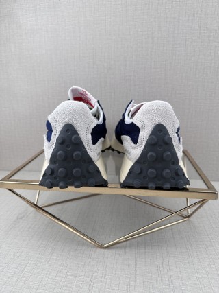 New Balance 327 view 5