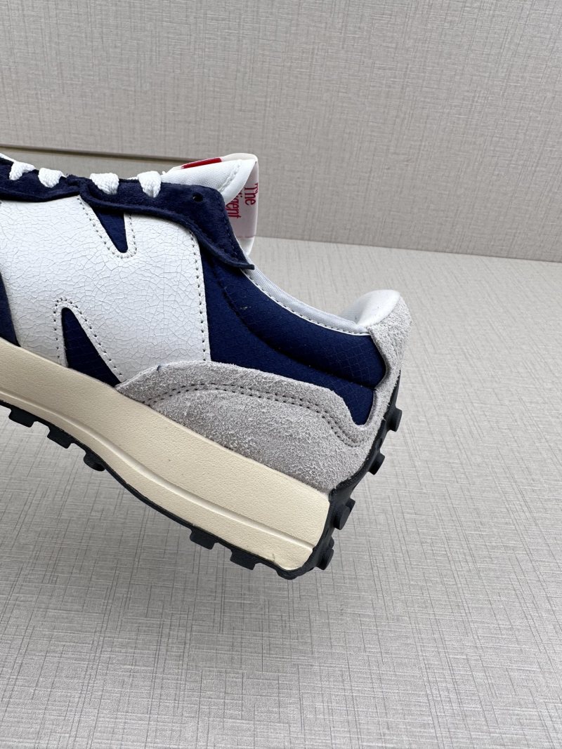 New Balance 327 view