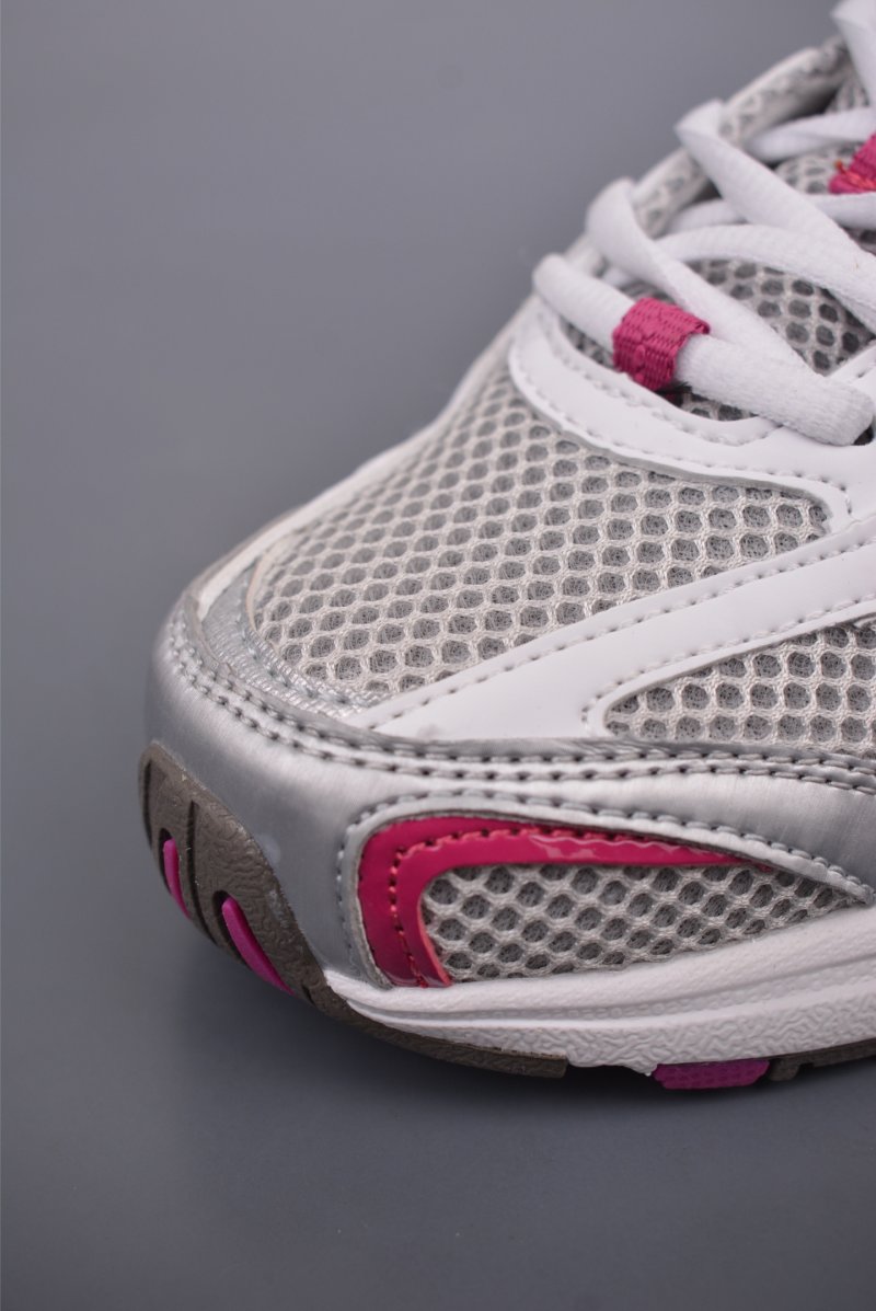 New Balance 400 view