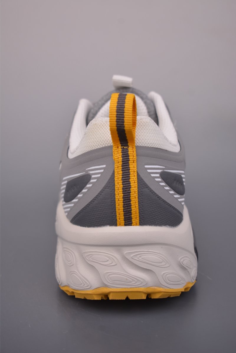 New Balance 410 view