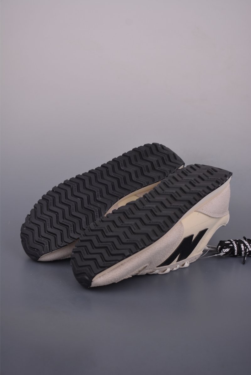 New Balance 471 view
