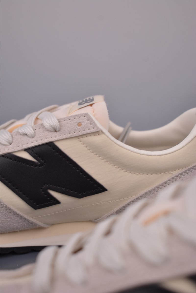New Balance 471 view