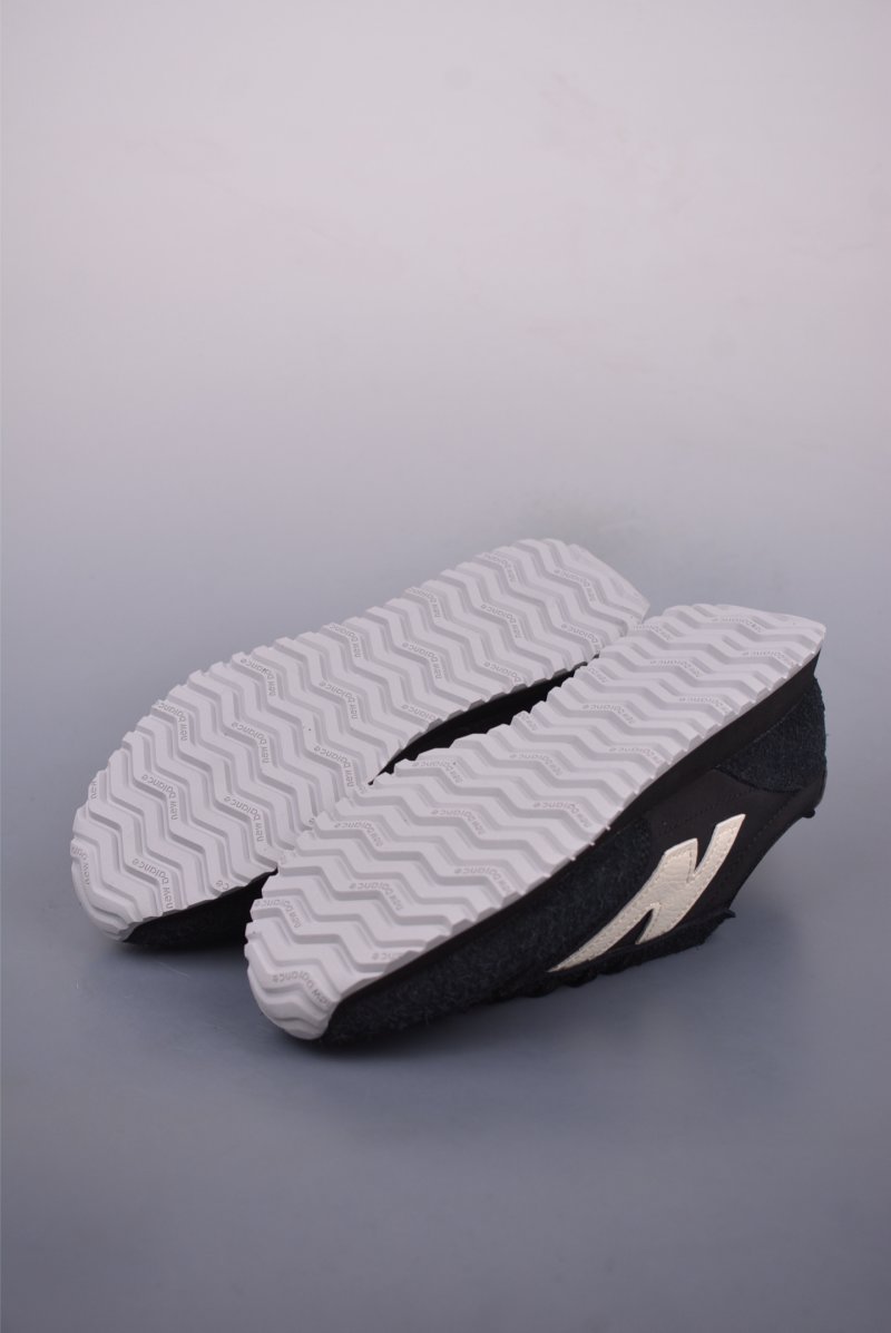 New Balance 471 view