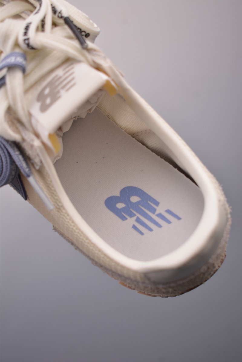 New Balance 471 view