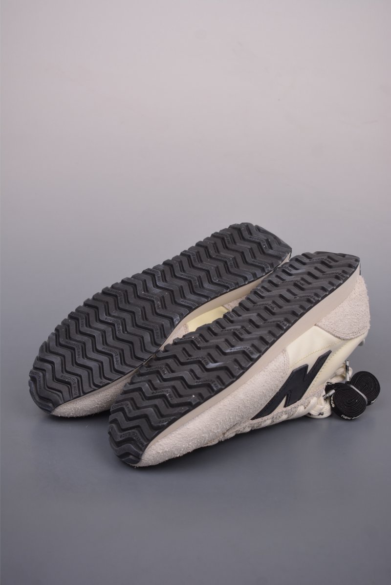 New Balance 471 view
