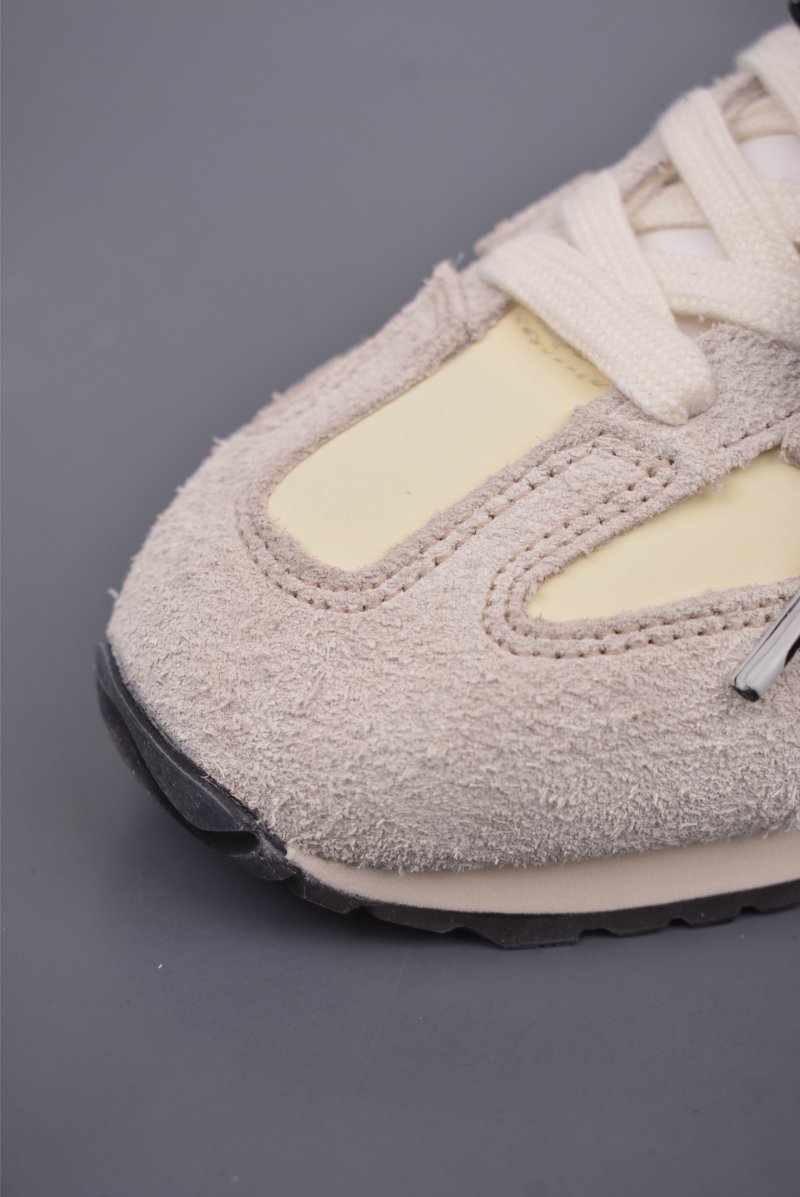 New Balance 471 view