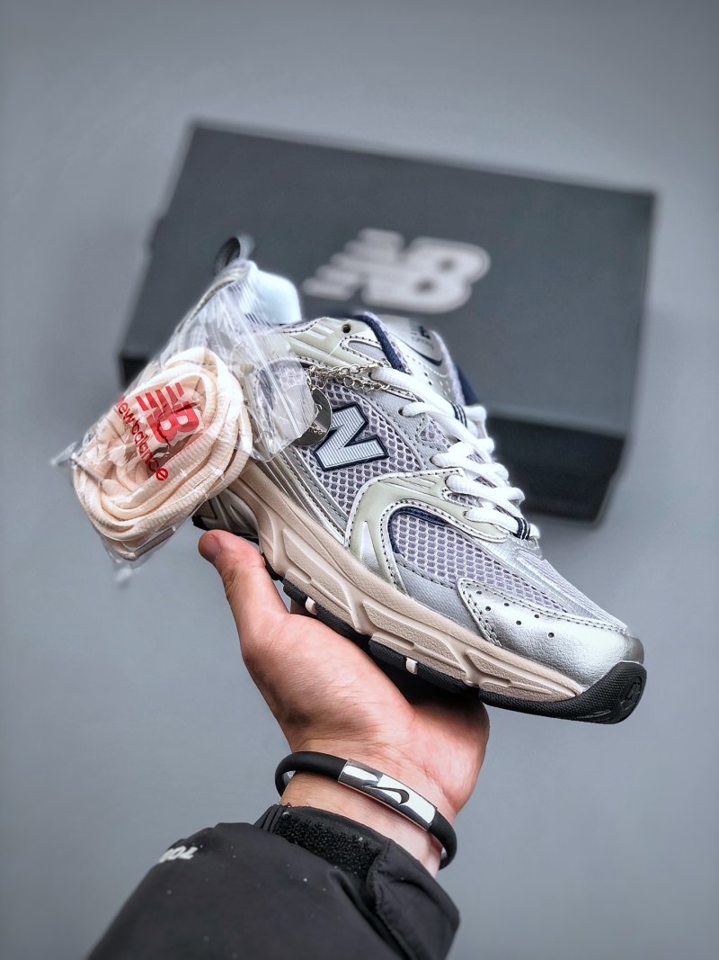 New Balance 530