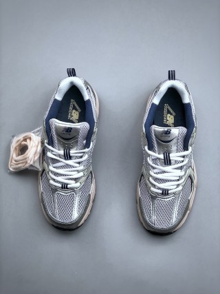 New Balance 530 view 5