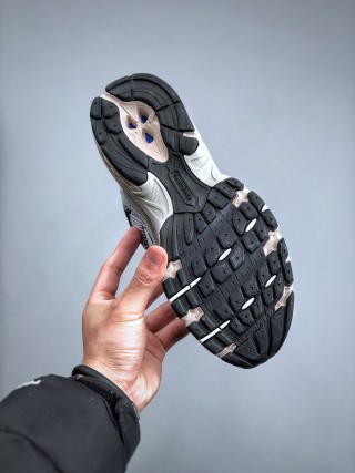 New Balance 530 view 8