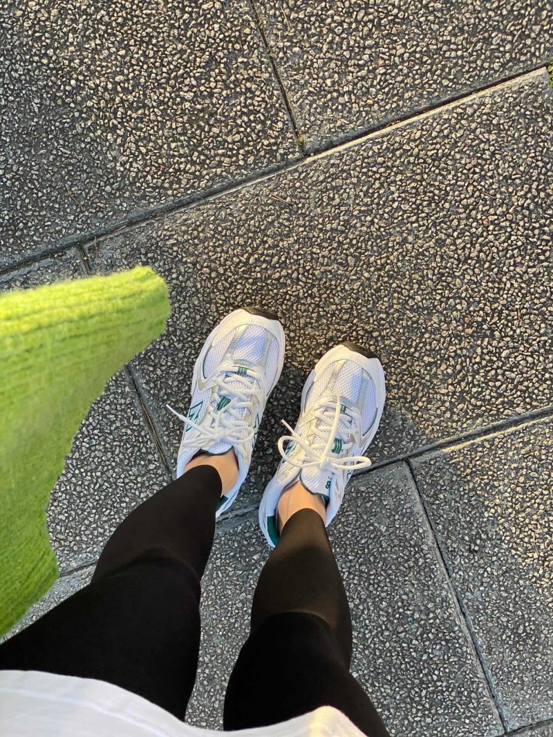 New Balance 530 view
