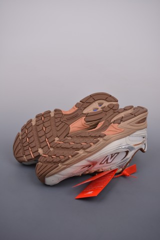 New Balance 530 'Red' view 3