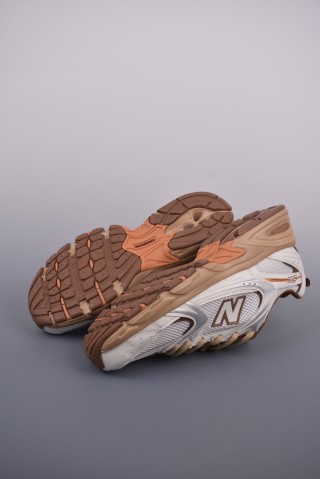 New Balance 530 'Red' view 3