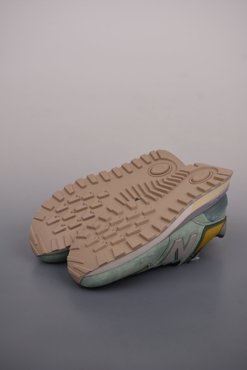 New Balance 574 view