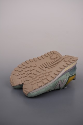 New Balance 574 view 3