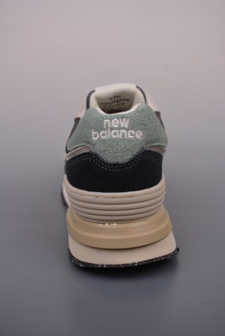 New Balance U574 view 4