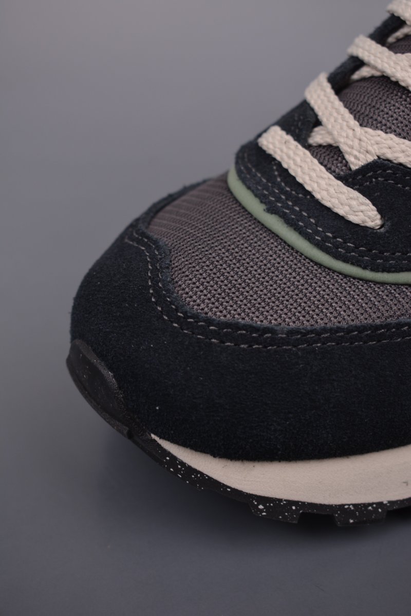 New Balance U574 view