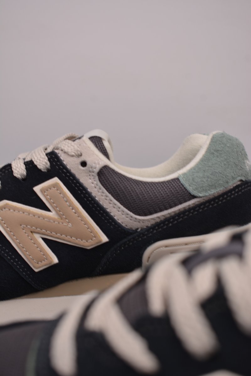New Balance U574 view