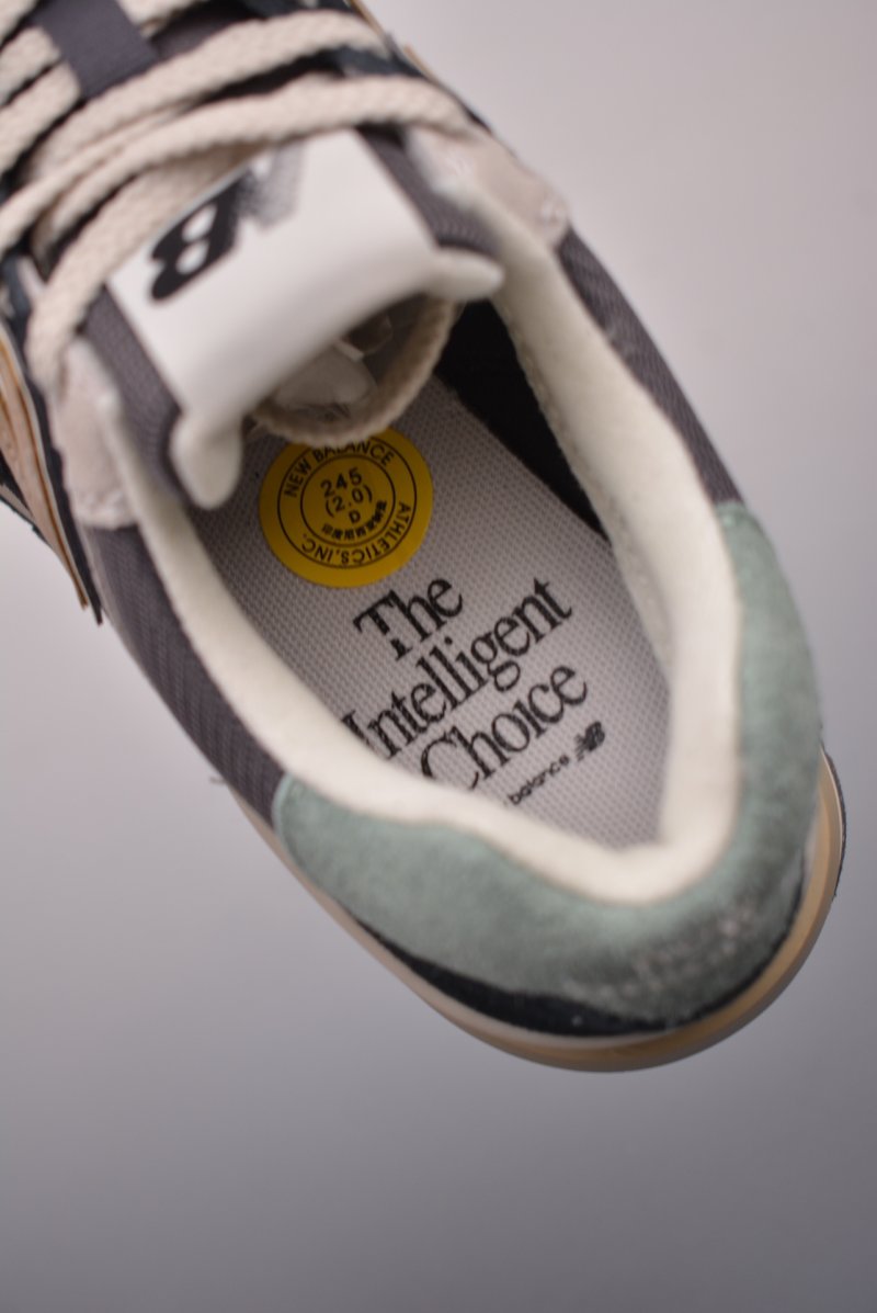 New Balance U574 view