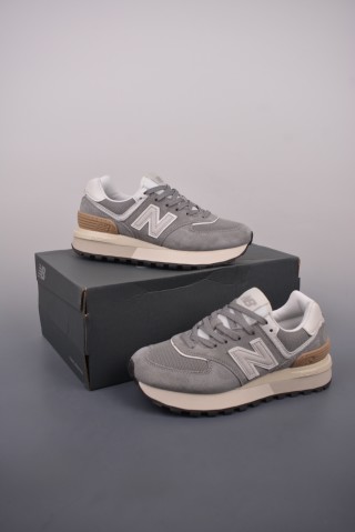 New Balance U574 view 4