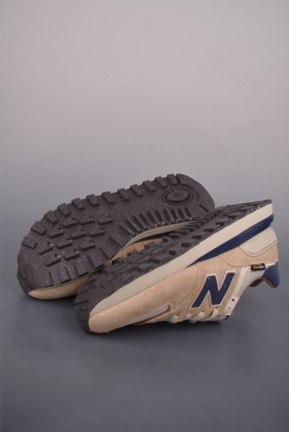 New Balance U574 view 3