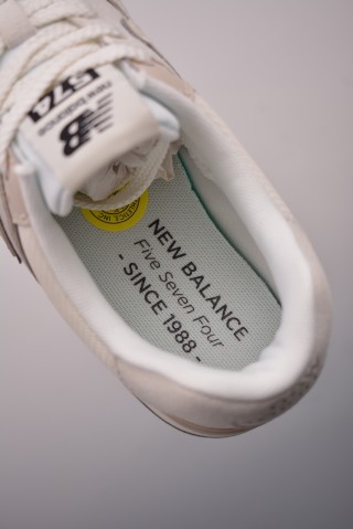 New Balance U574 view 9