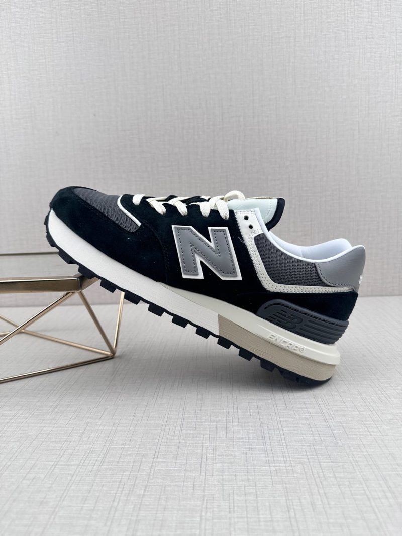 New Balance U574