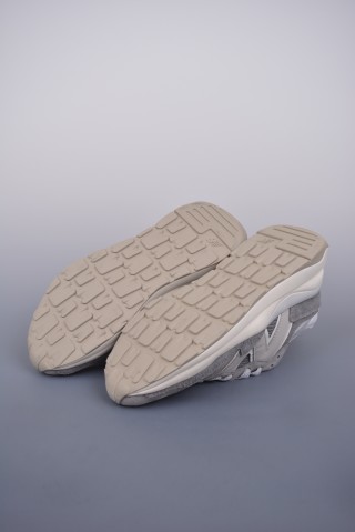 New Balance NB5740 80s N Logo view 3