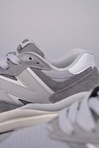 New Balance NB5740 80s N Logo view 8
