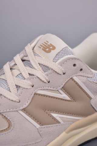 New Balance NB5740 80s N Logo view 16