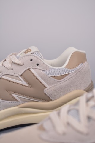 New Balance NB5740 80s N Logo view 17