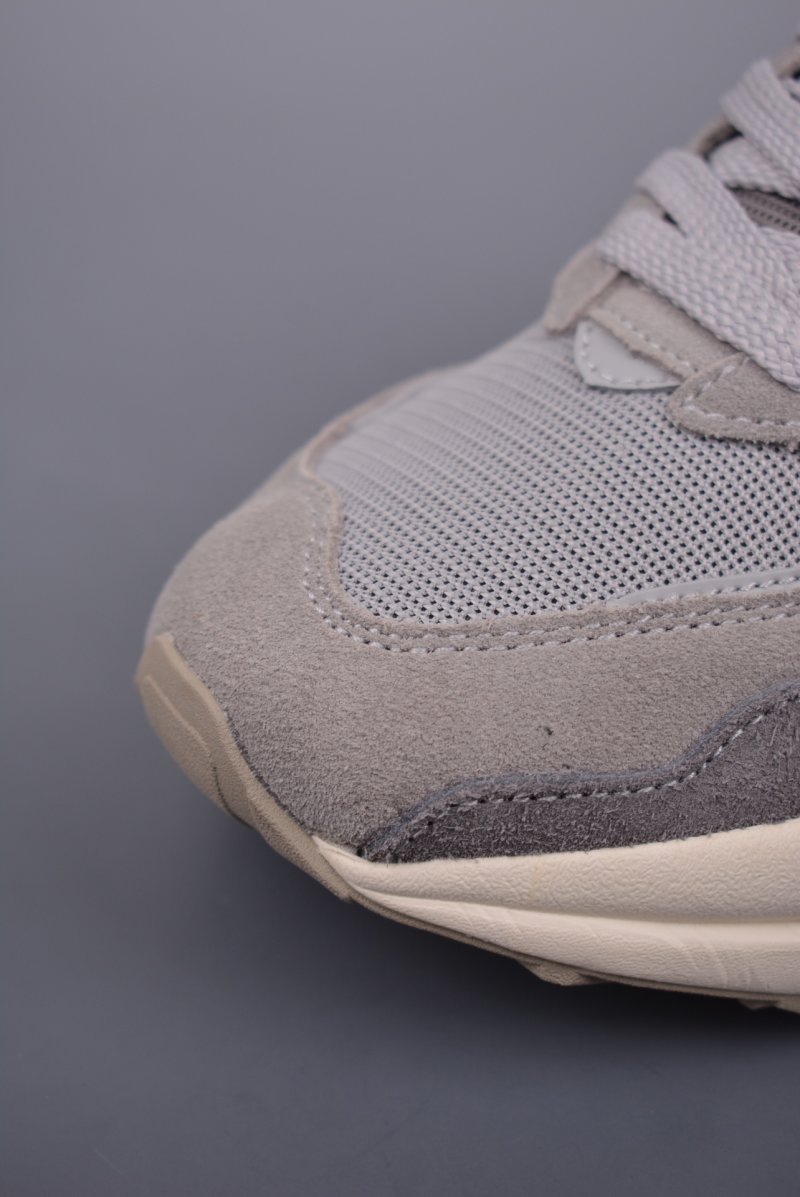 New Balance NB5740 80s N Logo view