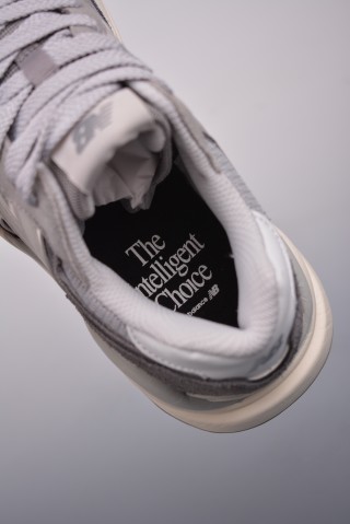 New Balance NB5740 80s N Logo view 9