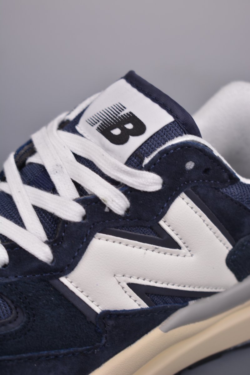 New Balance NB5740 80s N Logo view