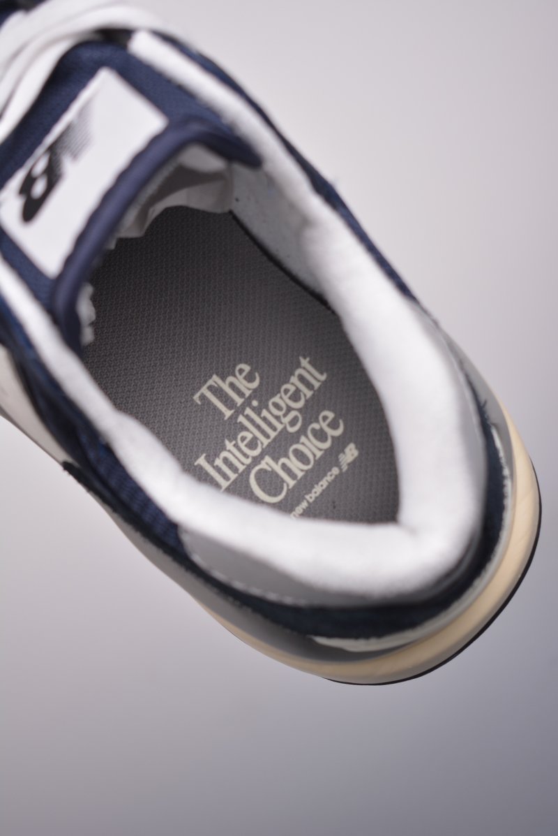 New Balance NB5740 80s N Logo view