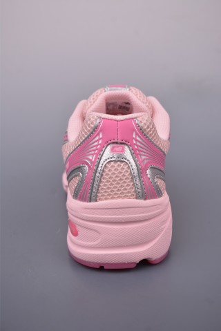 New Balance U740 view 4