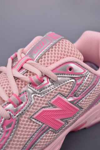 New Balance U740 view 7