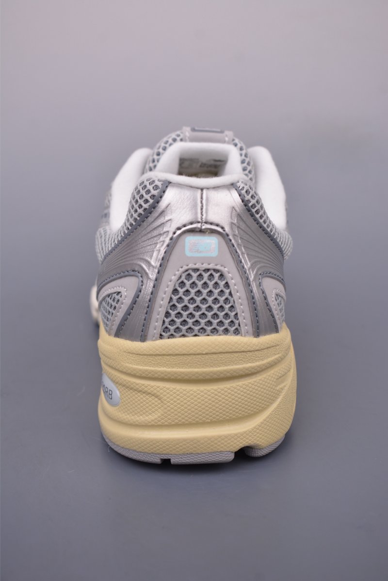 New Balance 740 view