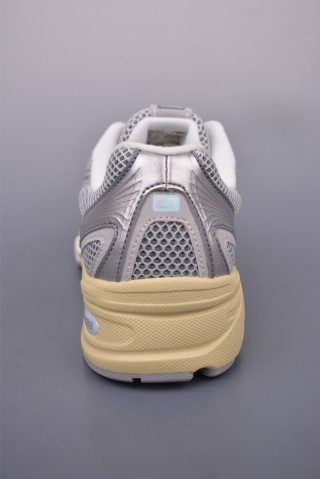 New Balance 740 view 4