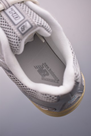 New Balance 740 view 9