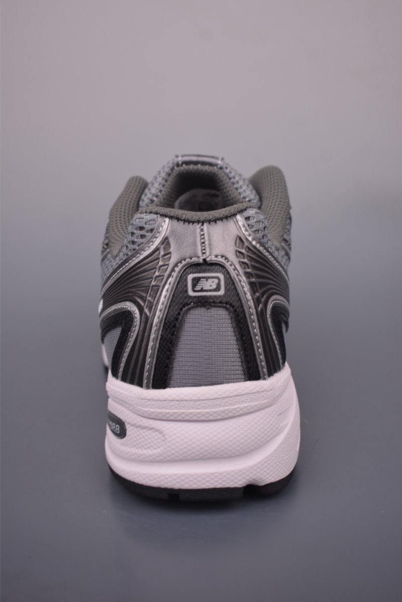 New Balance 740 view