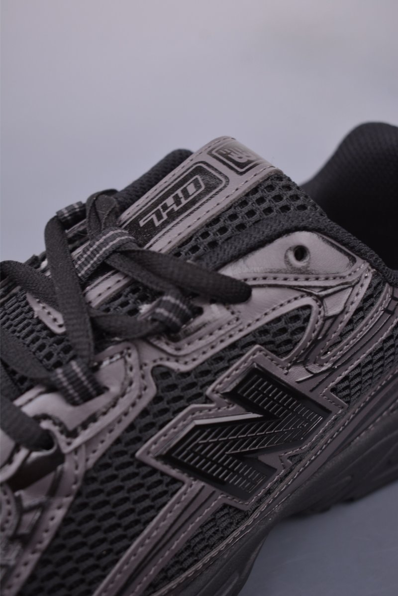 New Balance 740 view