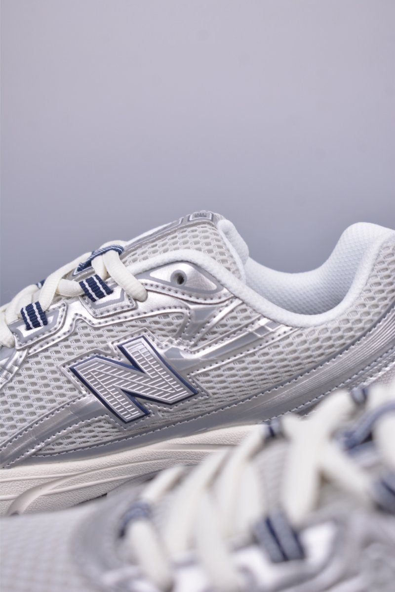 New Balance 740 view