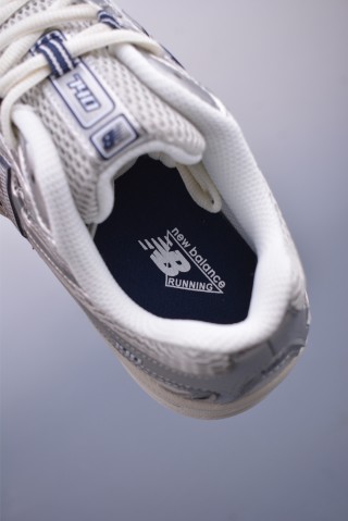 New Balance 740 view 9