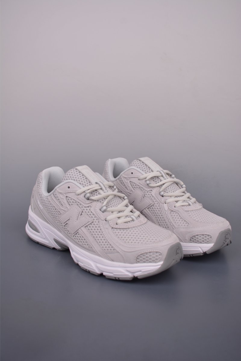 New Balance 740